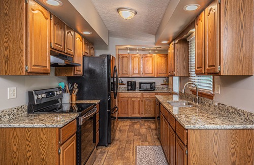 McHenry House | Laurel Ridge | Dog Friendly, Close to Wisp Resort