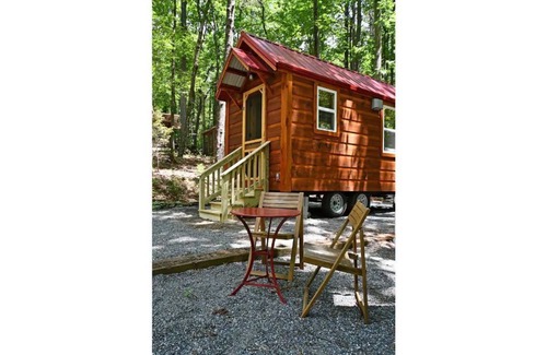 Clarkesville Cabin | Laurel Tiny Home at Bleu Canoe Campground