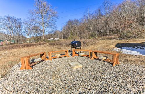 Laurelville House | Laurelville Cabin Less Than 11 Mi to Old Mans Cave!