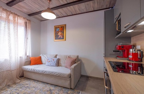 Izola House | Lavanda Duplex With Separate Entrance in the Center of Izola