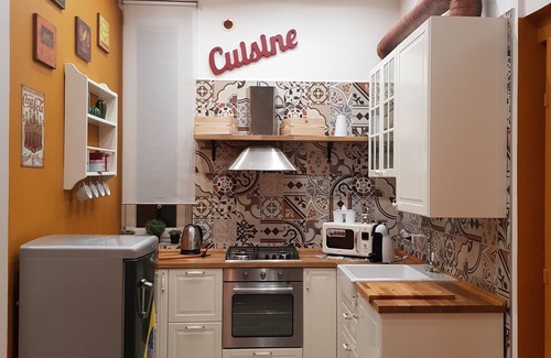 Naples City Centre Apartment | Lavanerahome apartment 2-6 seats Central Station