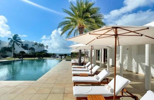 Rendezvous Bay House | Lavish 5BR Garden Villa: Private Pool, Kitchen & Full Resort Access