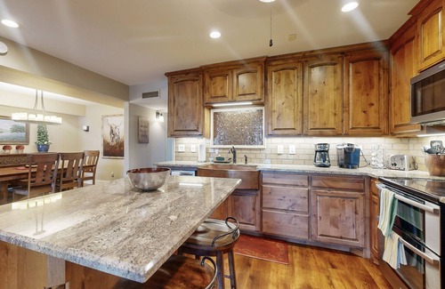 Lakeway Condo | Lavish All-Suite w/Tennis Courts: Near Pool, Golf