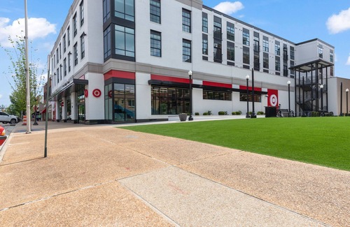 Auburn Apartment | Lavish Apartment over Target in Downtown Auburn - 205