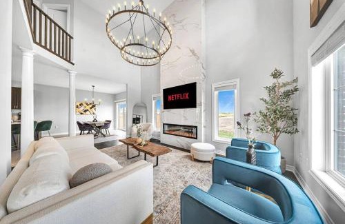 Hamilton House | Lavish Home on Hamilton Mountain