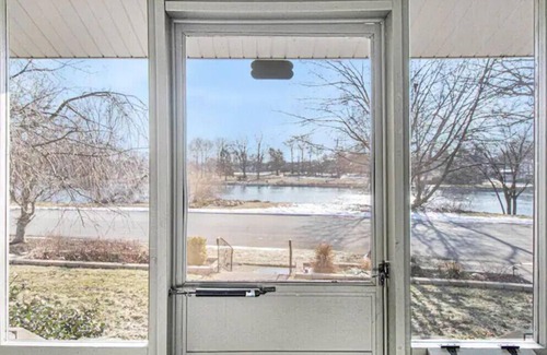 Mishawaka House | Lavish River Front Home 1 Mile From Notre Dame