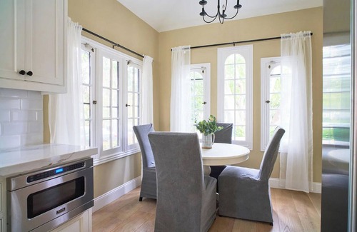 North of Montana House | Lavish Santa Monica House w/Pool, HotTub, and Fireplace