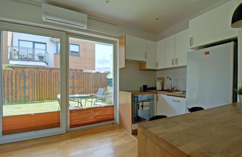 Rzeszow Apartment | Lawendowy Zakątek - klimatyzacja - ogródek - prywatny parking