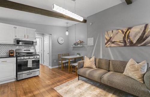Lawrenceville Apartment | Lawrenceville Central !3 Large and Spacious One Bedroom Apartment with Free Street Parking