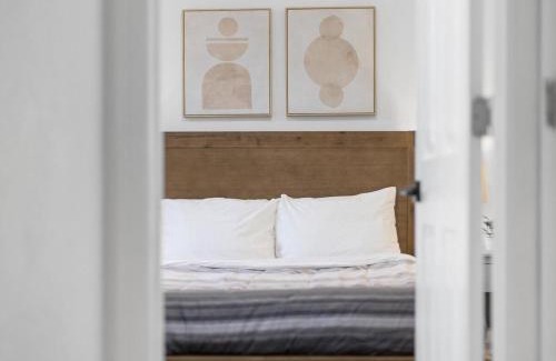 Lawrenceville Apartment | Lawrenceville Central !4 Quiet and Stylish One Bedroom Apartment with Free Street Parking