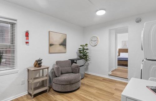 Lawrenceville Apartment | Lawrenceville Central !4 Quiet and Stylish One Bedroom Apartment with Free Street Parking