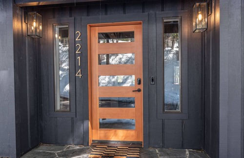 Arnold Ski Chalet | Lay-Z-Bone Lodge~A/C & Summer Pool Access!