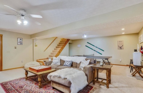 Old Timberline Ski Chalet | Lazy Bear - 637 Fern Lane Lazy Bear - 637 Fern Lane
