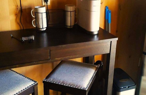 Cave Junction Cabin | Lazy Bear Cabin 6 - Restrooms and Showers are a short walk away.