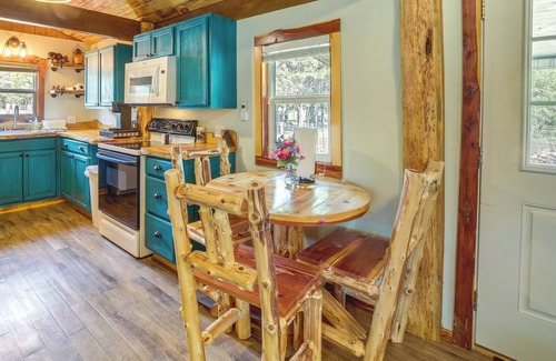 Tuskahoma Cabin | Lazy Bear Cabins 1 at Tuskahoma Near Sardis Lake!