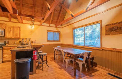 Big Bear Cabin | Lazy Bear Chalet-3 bed 2 bath W/Spa-No Pets!