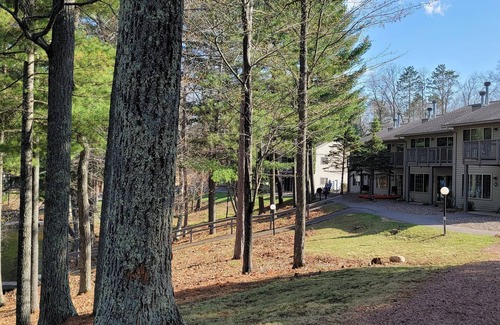 St Germain Condo | Lazy Bear Lodge on snow/UTV trails and lake