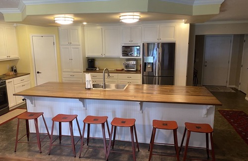St. Joseph House | Lazy Bear Lodge — The Sandifer’s House on Lake Bruin