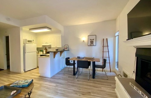 Kingswood Estates Condo | Lazy Bear PINK 5min From Kings Beach & Northstar Pool Spa Game Room
