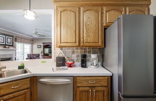 Leesville House | Lazy Days on Lakeshore - Private Dock, Kayaks SUP, Arcades and more