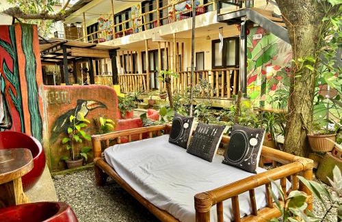 Boracay Island Resort | Lazy Dog Bed & Breakfast