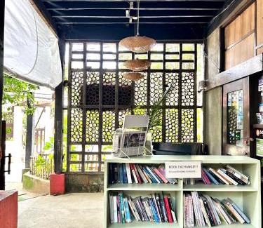 Boracay Island Resort | Lazy Dog Bed & Breakfast