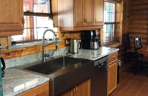 Angel Fire House | Lazy Dog Lodge is the quintessential log home in a ski and mountain bike resort
