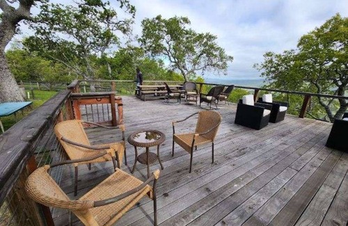 Paicines House | Lazy Hog Inn located on a Spacious Ranch - 10 Miles to Pinnacles National Park