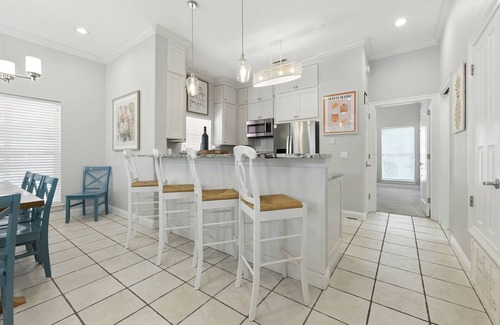 Crystal Shores House | Lazy Magnolia | by Salt Water Vacations