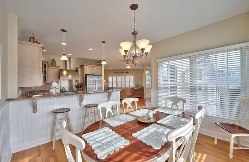 North Beach Condo | LBI Steps to Beach, Lux Condo w Elevator, 4 Beds, 3 Bath, New Listing