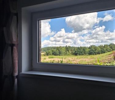 Karwie House | Leśny Dworek - Apartamenty SUPER z TV i salonem kominkowym