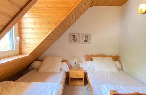 Cauterets Apartment | Le 103. Chalet 3 chambres. Terrasse. Parking. wifi.