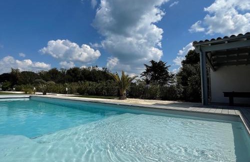 La Flotte House | Le 36 Maison d'hôtes Piscine & Spa