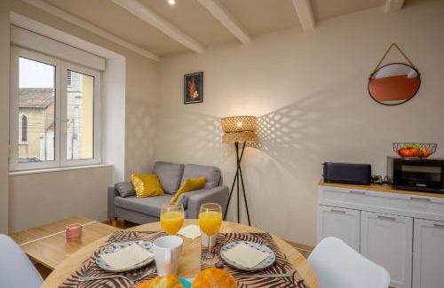 Vieux-Charmont Apartment | Le 61-Appart'Hôtel-GregIMMO