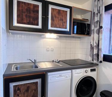 Saint-Etienne-en-Devoluy Apartment | Le 72ème flocon, T2, vue imprenable, résidence calme, 100 m des pistes
