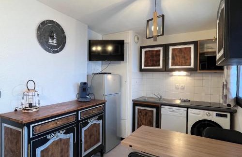 Saint-Etienne-en-Devoluy Apartment | Le 72ème flocon, T2, vue imprenable, résidence calme, 100 m des pistes