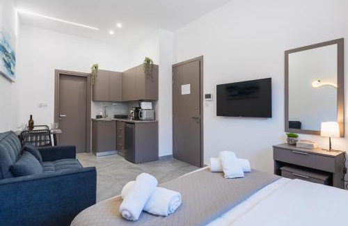 Larnaca City Centre Apartment | Le Bandit Studio