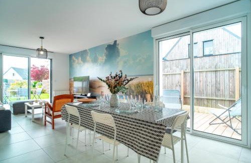 Locmariaquer Apartment | Le Bas du Nelud - Appt dans maison avec jacuzzi