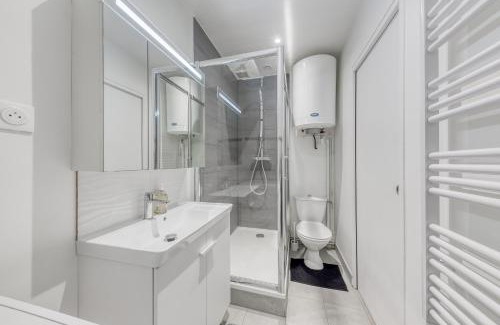 Palaiseau Apartment | Le Boisier - 3 min de la Gare Massy TGV - Cozy Houses