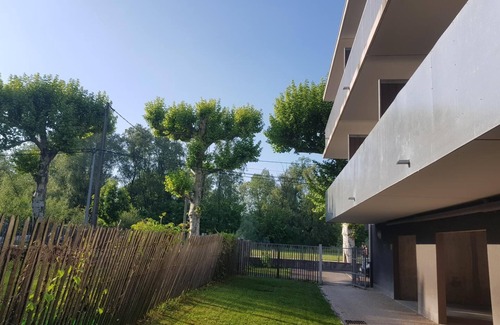 Aix-les-Bains Apartment | LE BORD DU LAC - AIX LES BAINS
