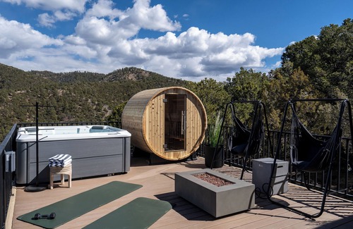 North Hills House | Le Boudenly x Breathtaking Views+Jacuzzi+Dry Sauna