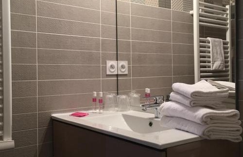 Bourg-Saint-Andeol Apartment | Le Brin D'olivier