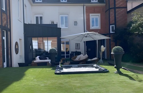 Republique Villa | Le Casablanca - Centre - Wifi - 12p - Rêve au Mans