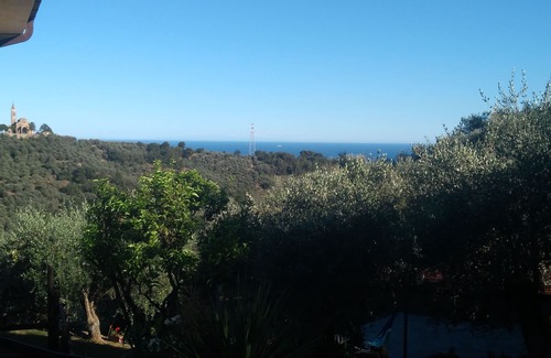 Imperia House | Le Casasse OLIVO - spacious country house amidst olive trees with sea view
