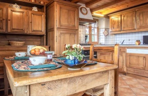 Chindrieux House | LE CELLIER DES CARABINS