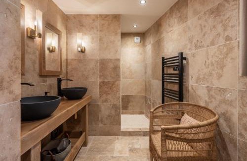 Saint-Maximin Ski Chalet | Le Cellier & Spa