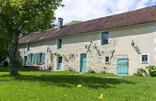 Lainsecq Villa | Le Cerf de Forterre 10/12 Pers Piscine Privée et Chaufée