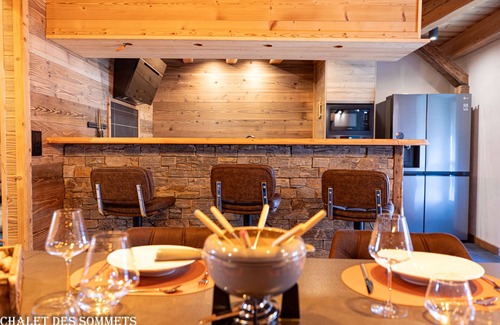 Puy-Saint-Pierre Ski Chalet | Le Chalet des Sommets Entièrement Rénové Avec vue Imprenable sur les Montagnes