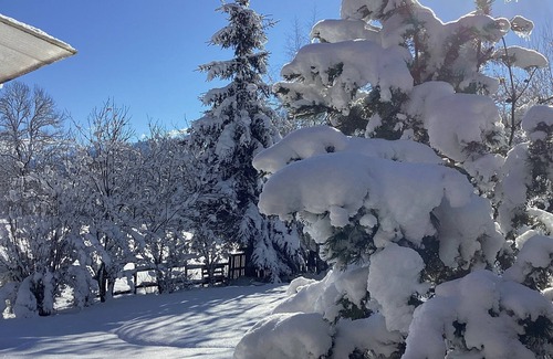 Taninges Apartment | LE CHALET DU PIC :PRIVATE SPA.mountain views and Mt Blanc.near Les Gets and Samoens.