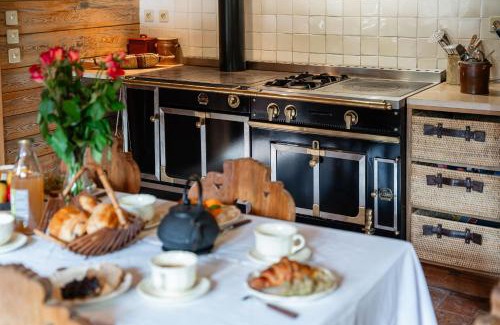 Le Serre Barbin Ski Chalet | Le Chalet l'Harmonie - Pierres d'Histoire